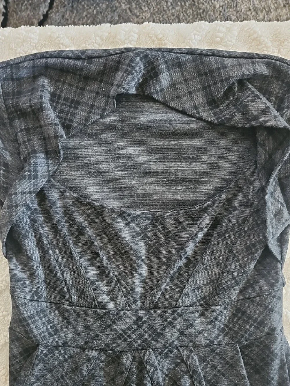 Dynamite Fitted Gray Plaid Midi Sheath Dress With Stretch - Picture 7 of 7